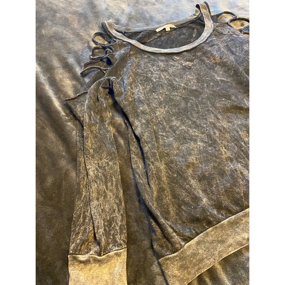 Oversized distressed sweater - Picture 2 of 5